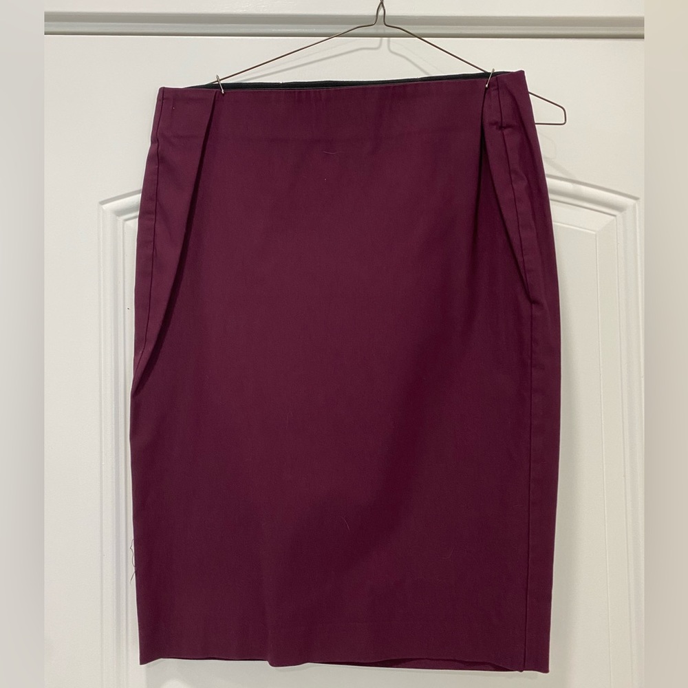 Women’s ELLE Pencil Skirt; Size Small; Purple